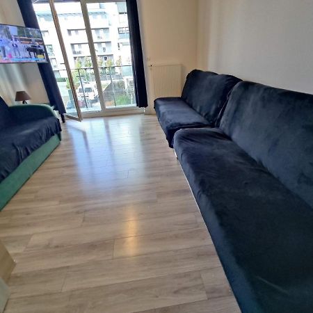 1120 Smialego 41 - Tanie Pokoje W Apartamencie - Samodzielne Zameldowanie - Self Check In Posen Exterior foto