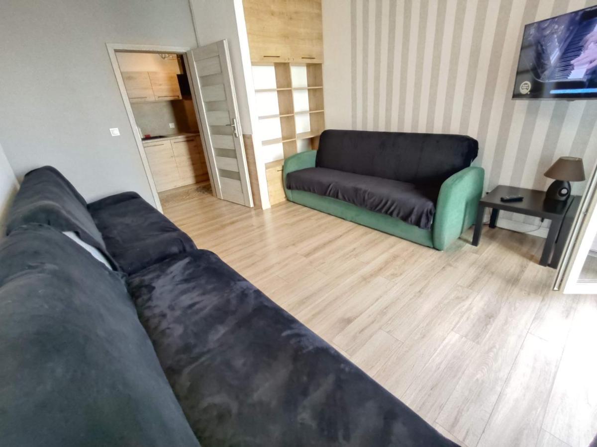 1120 Smialego 41 - Tanie Pokoje W Apartamencie - Samodzielne Zameldowanie - Self Check In Posen Exterior foto