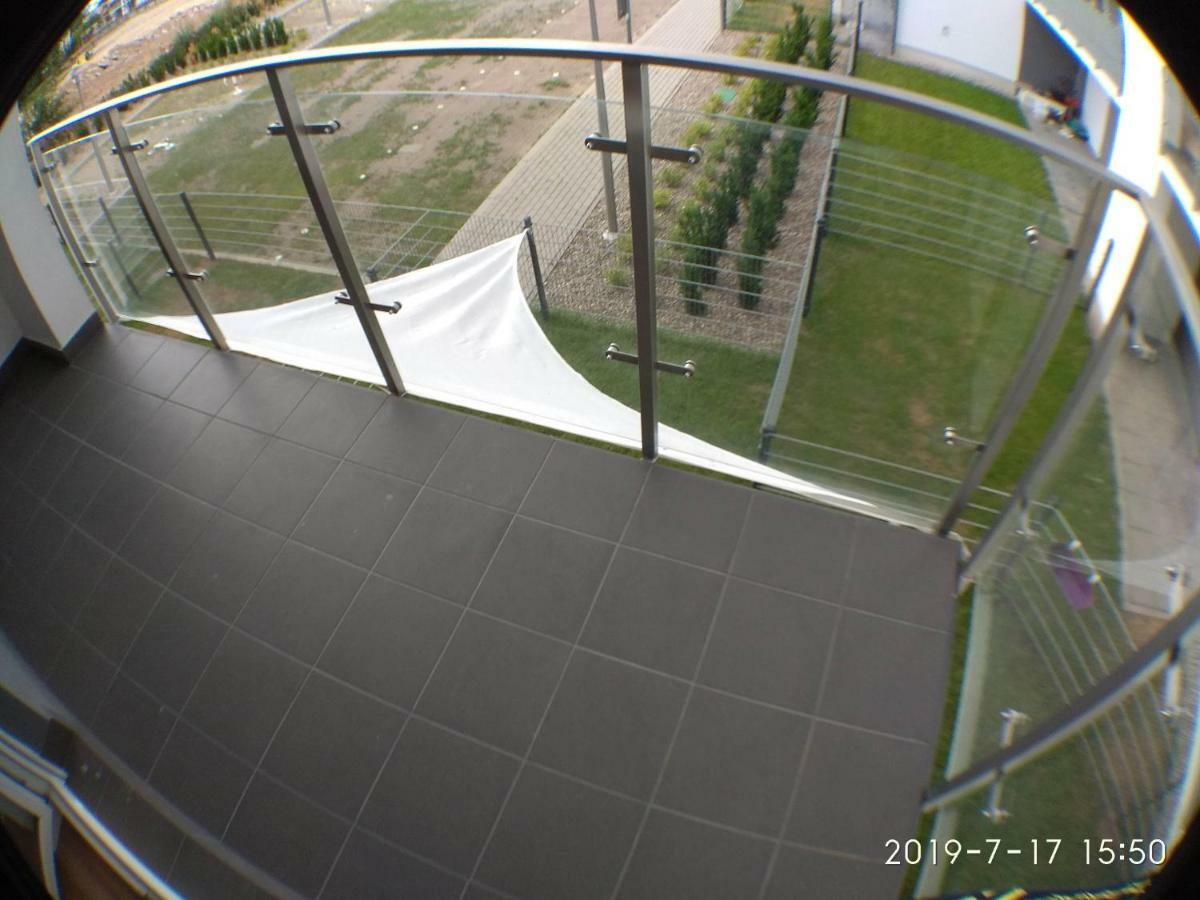 1120 Smialego 41 - Tanie Pokoje W Apartamencie - Samodzielne Zameldowanie - Self Check In Posen Exterior foto