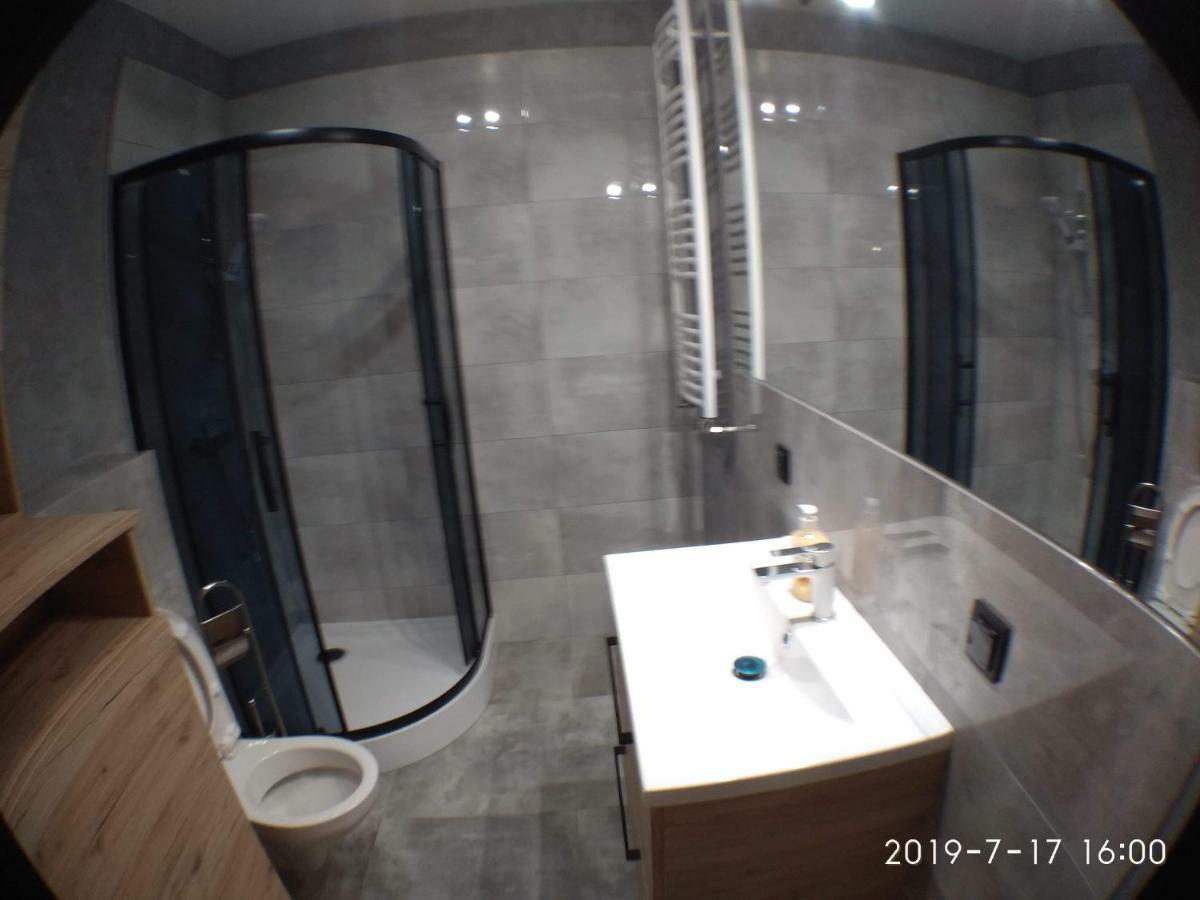1120 Smialego 41 - Tanie Pokoje W Apartamencie - Samodzielne Zameldowanie - Self Check In Posen Exterior foto