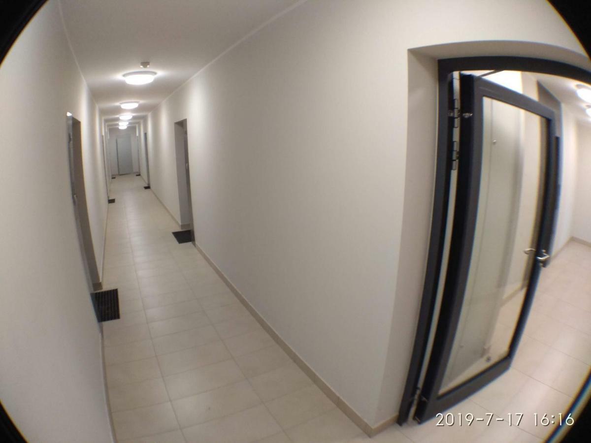 1120 Smialego 41 - Tanie Pokoje W Apartamencie - Samodzielne Zameldowanie - Self Check In Posen Exterior foto